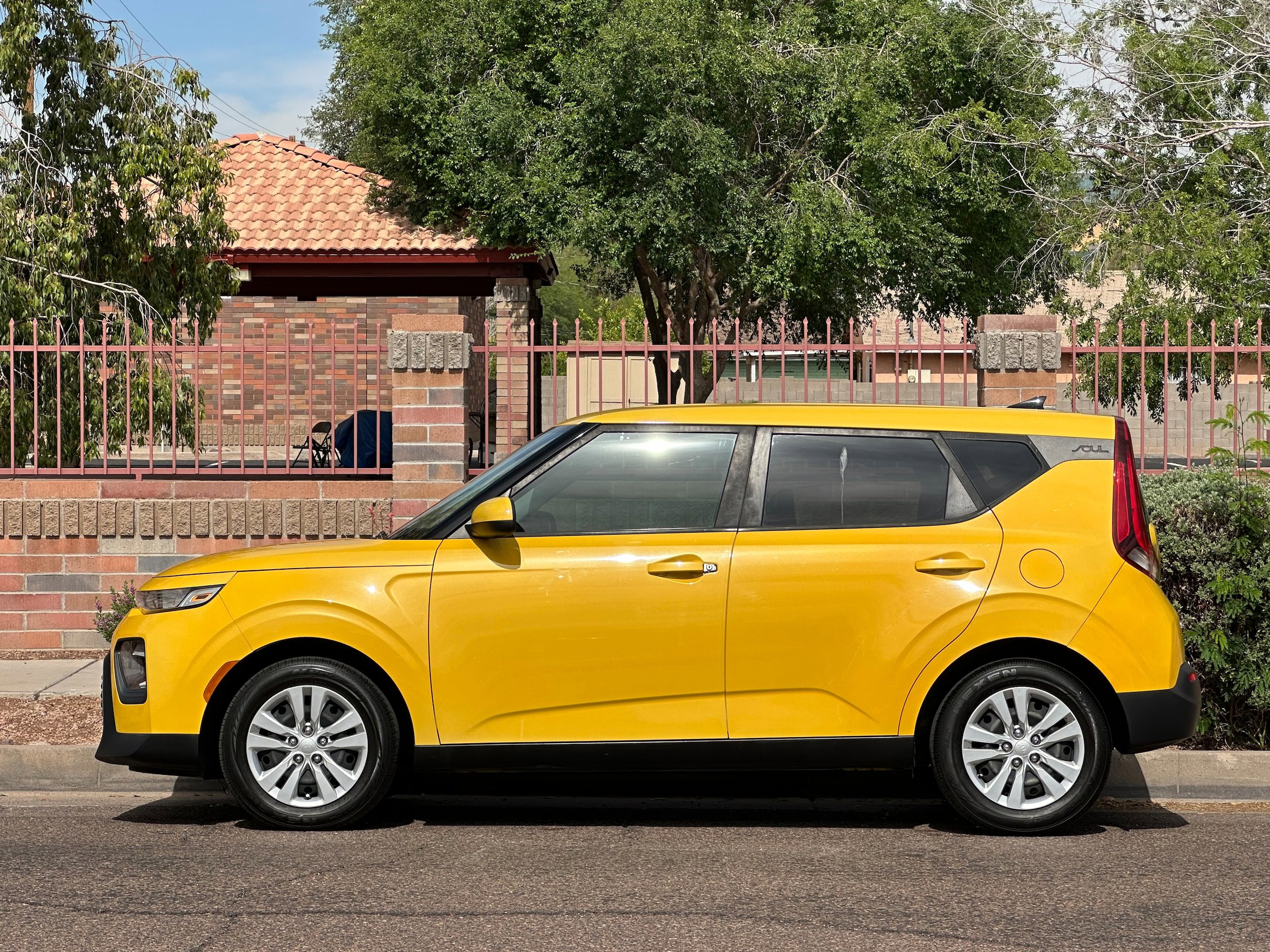 Used 2020 Kia Soul LX FWD image 3