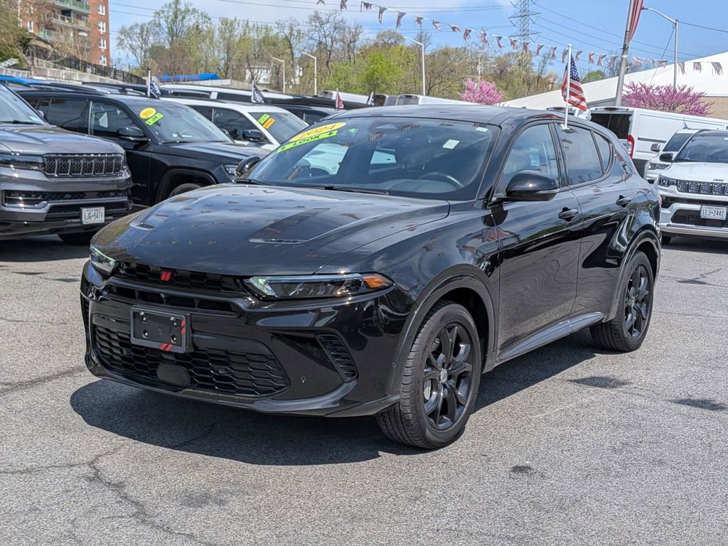 Used 2024 Dodge Hornet R/T Plus w/ Tech Pack Plus w/o Parking image 2