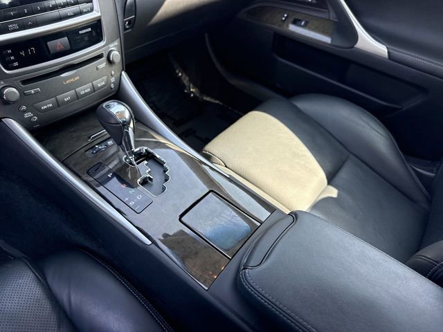 Used 2012 Lexus IS 250C w/ Luxury Pkg RWD image 20
