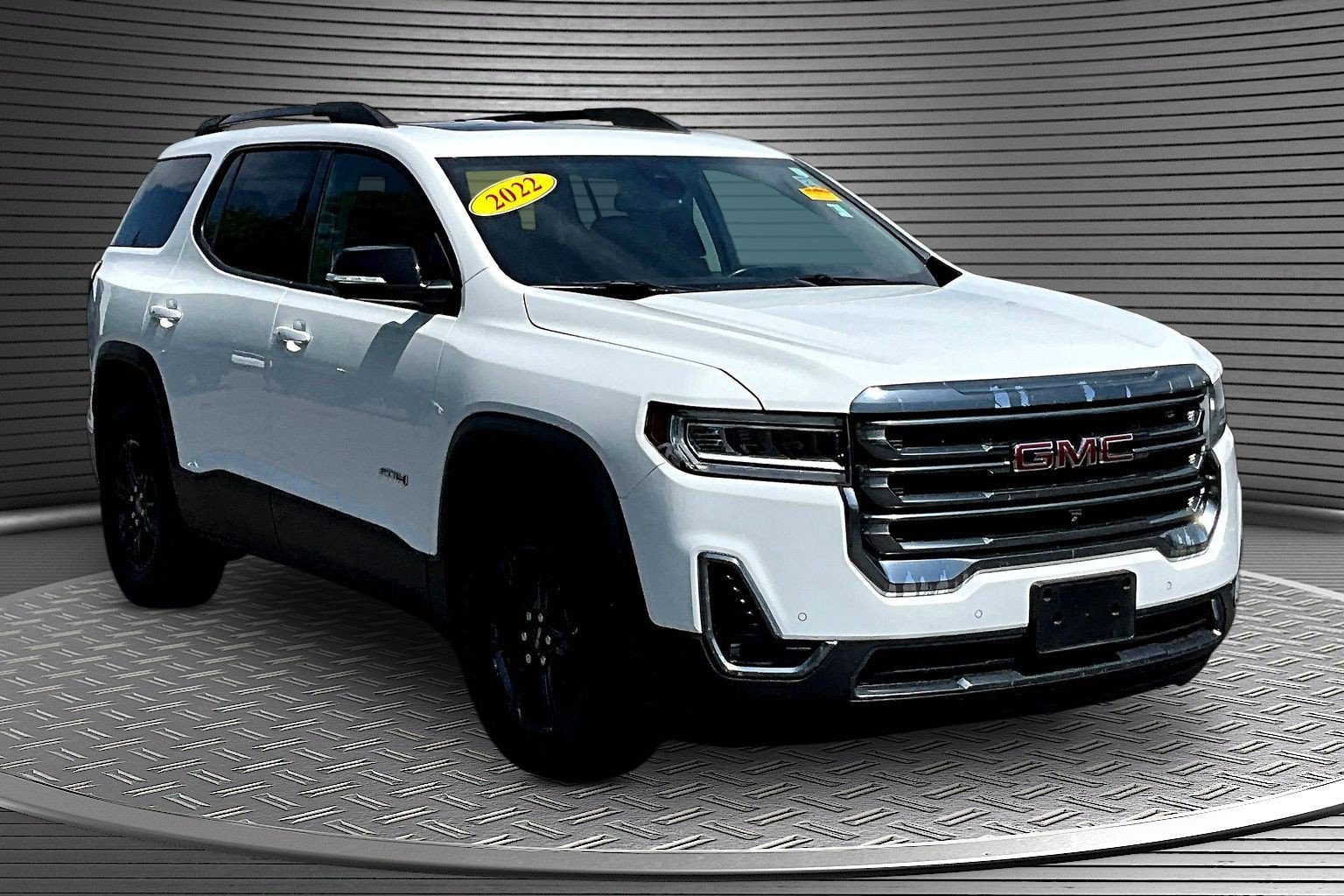 Used 2022 GMC Acadia AT4 w/ Technology Package AWD/4WD image 1