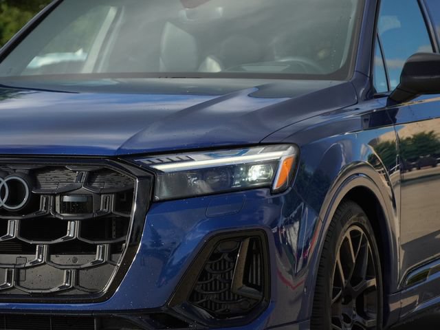 Used 2025 Audi SQ7 Prestige AWD/4WD image 4