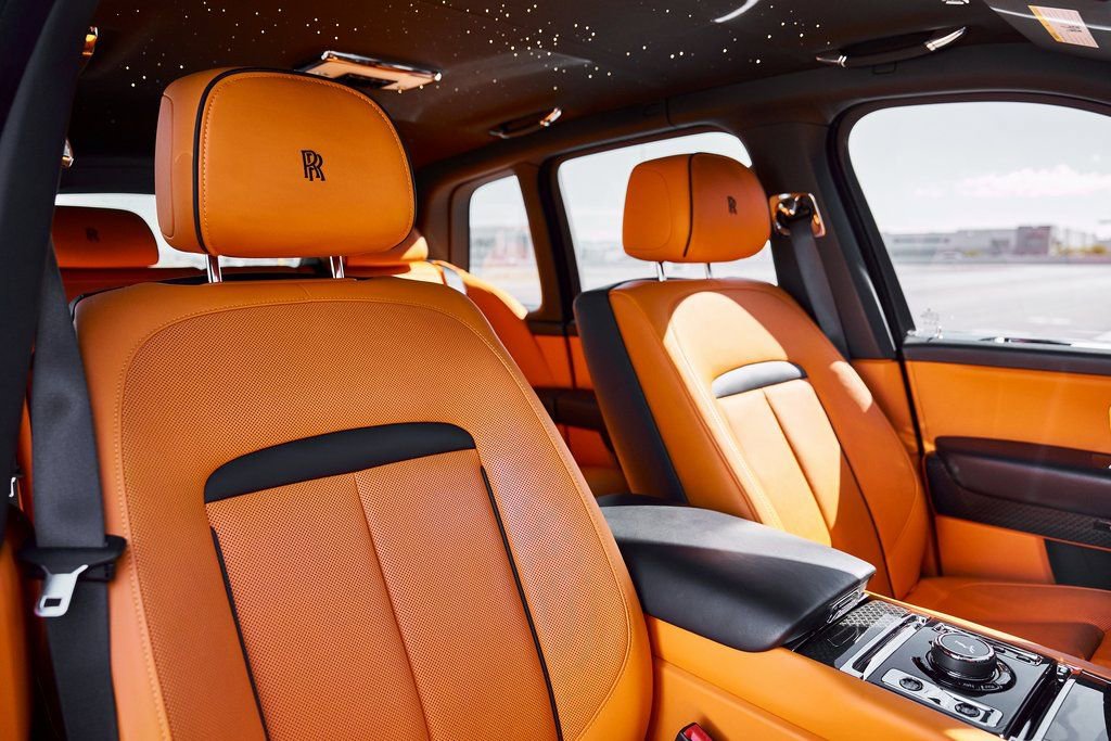 Used 2024 Rolls-Royce Cullinan Black Badge image 48