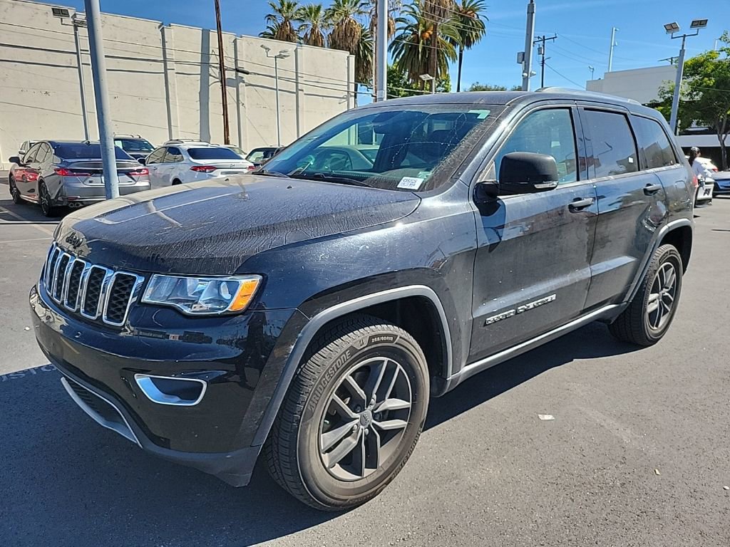 Used 2017 Jeep Grand Cherokee Limited image 2