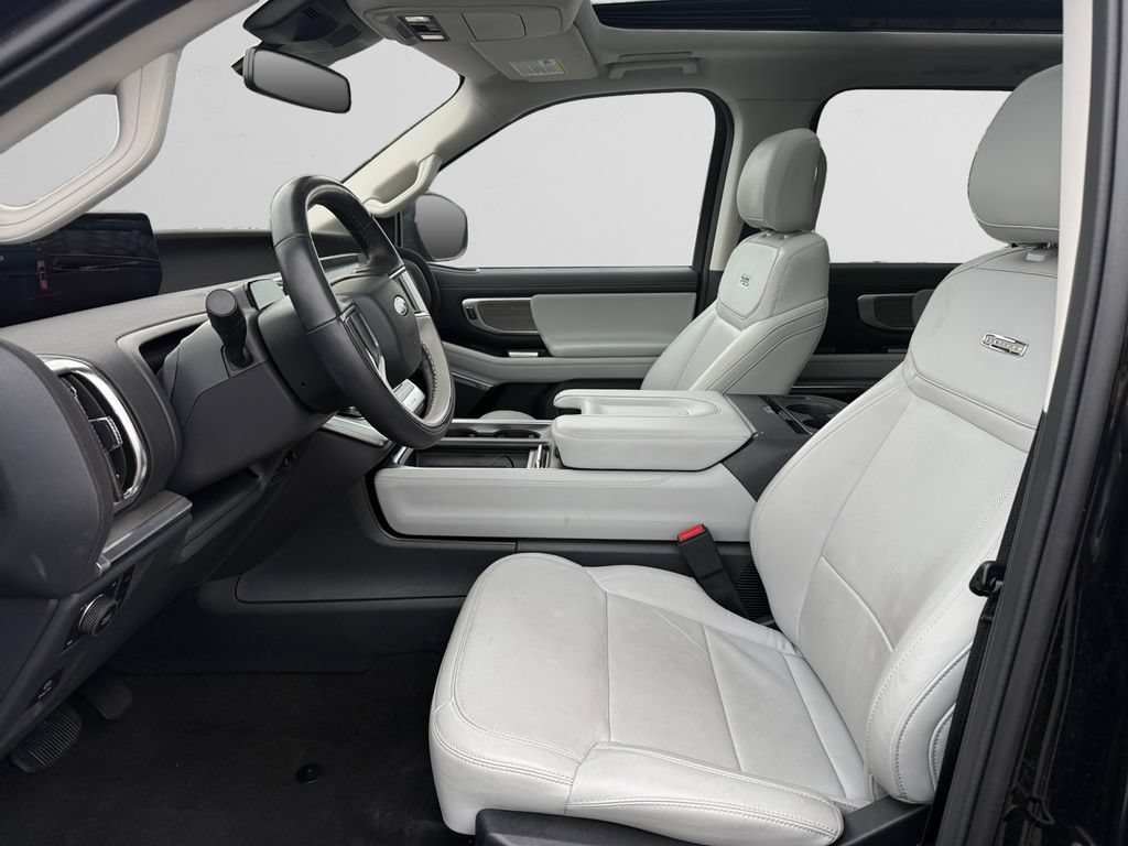 Certified 2025 Ford Expedition Max Platinum w/ Driver's Package AWD/4WD image 12