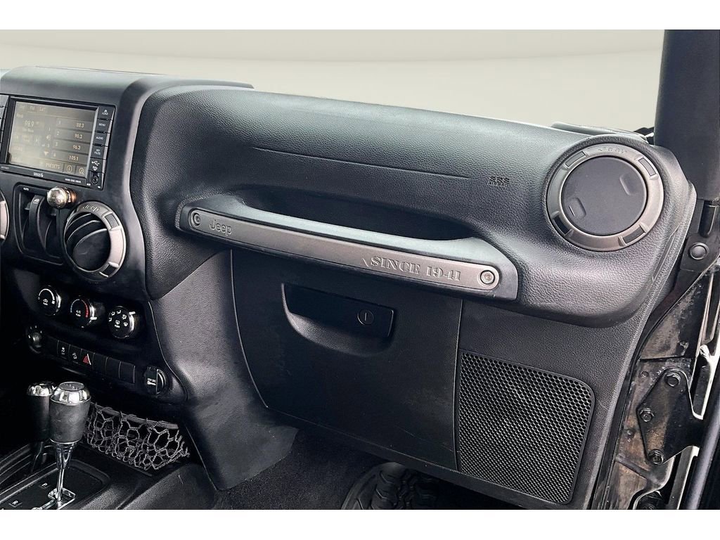 Used 2015 Jeep Wrangler Sport image 16