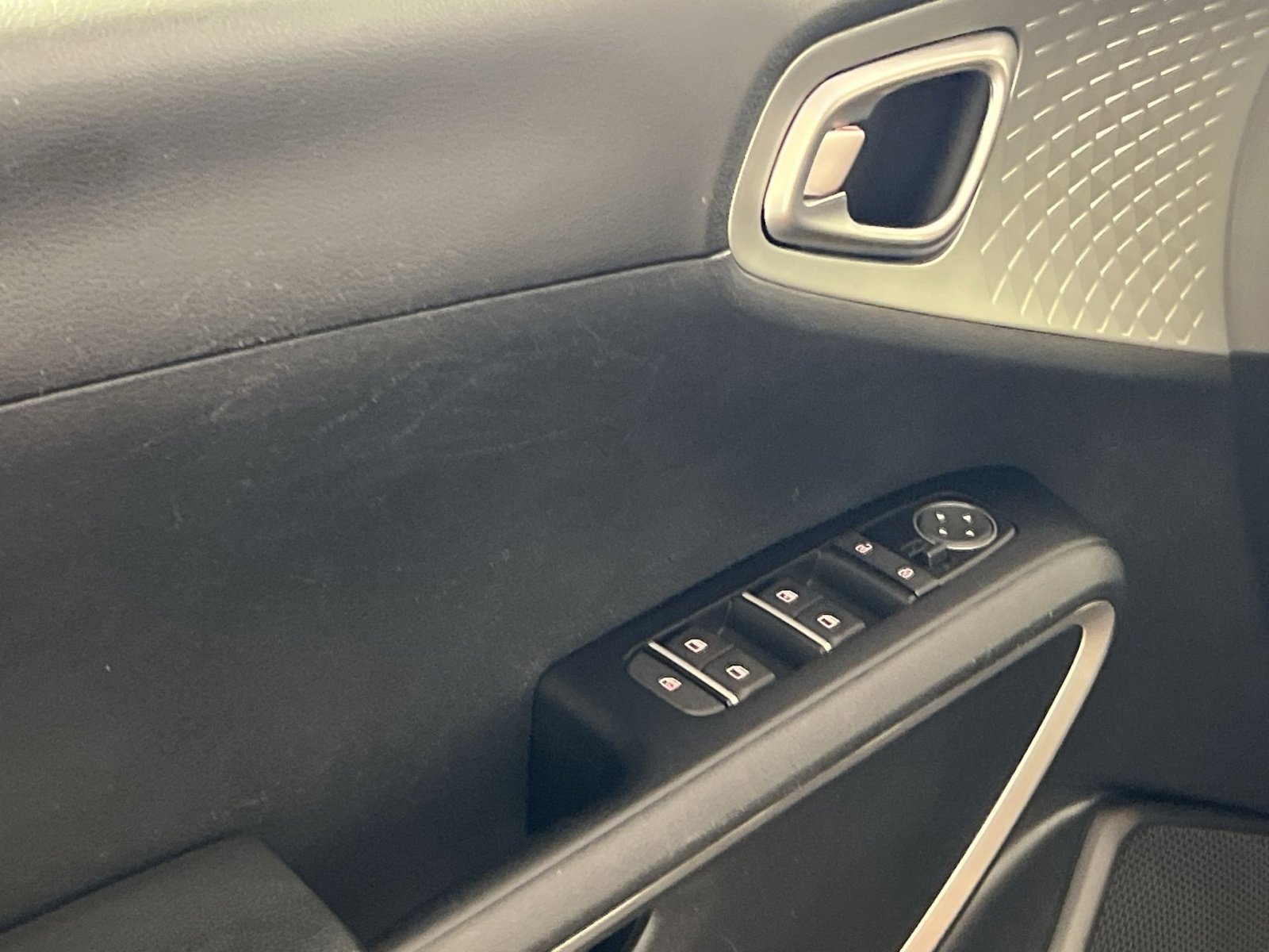 Used 2021 Kia Soul LX image 15