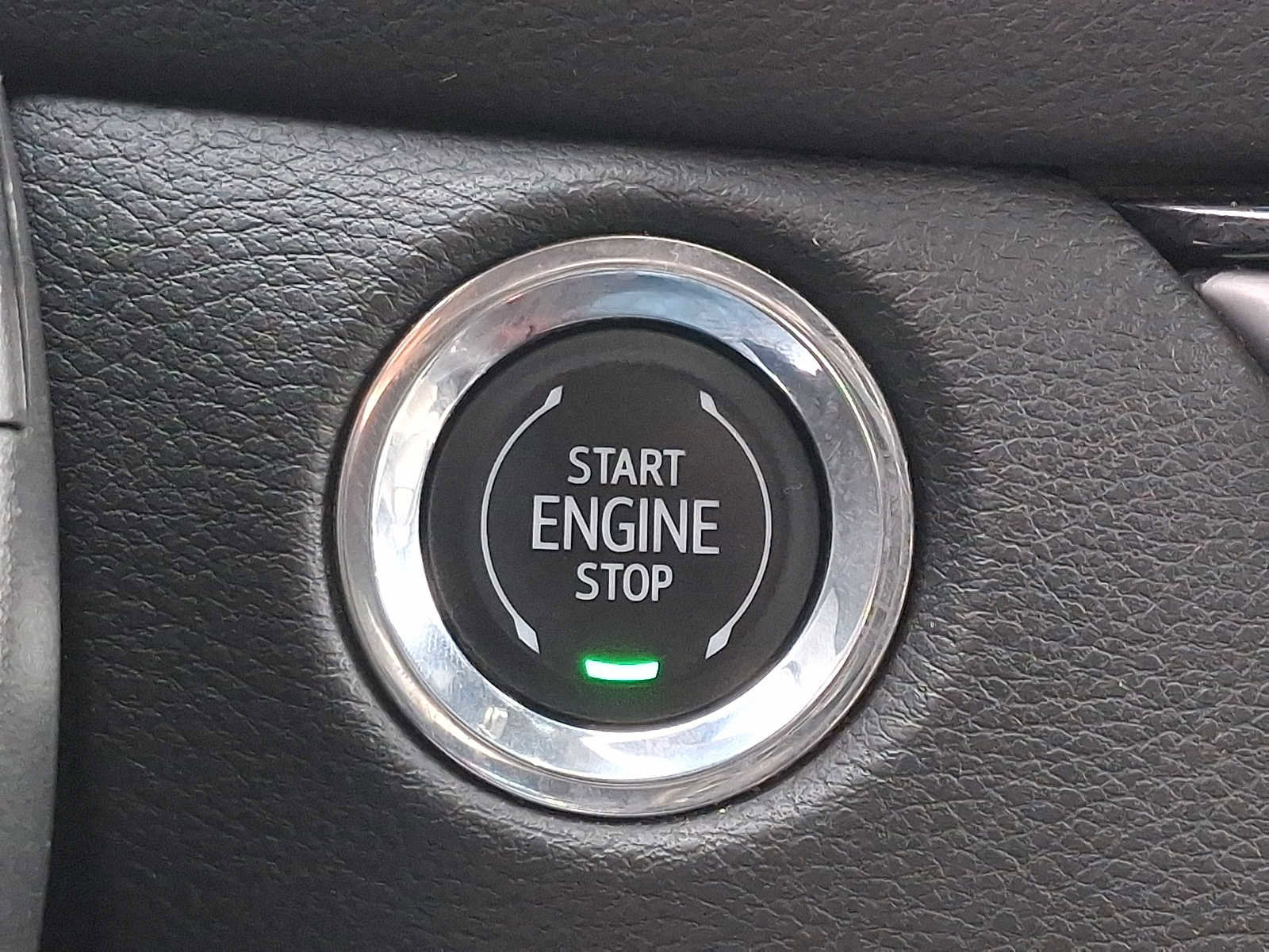 Used 2024 Cadillac XT4 Premium Luxury image 23