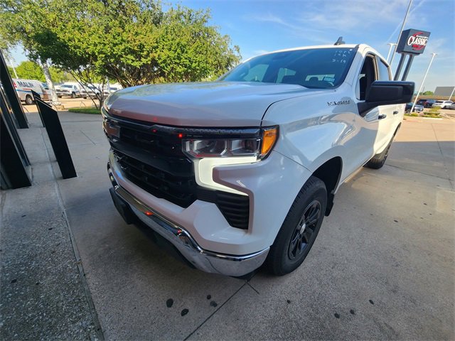 Used 2024 Chevrolet Silverado 1500 LT RWD image 3