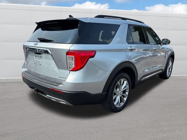 Used 2022 Ford Explorer XLT w/ Equipment Group 202A AWD/4WD image 5