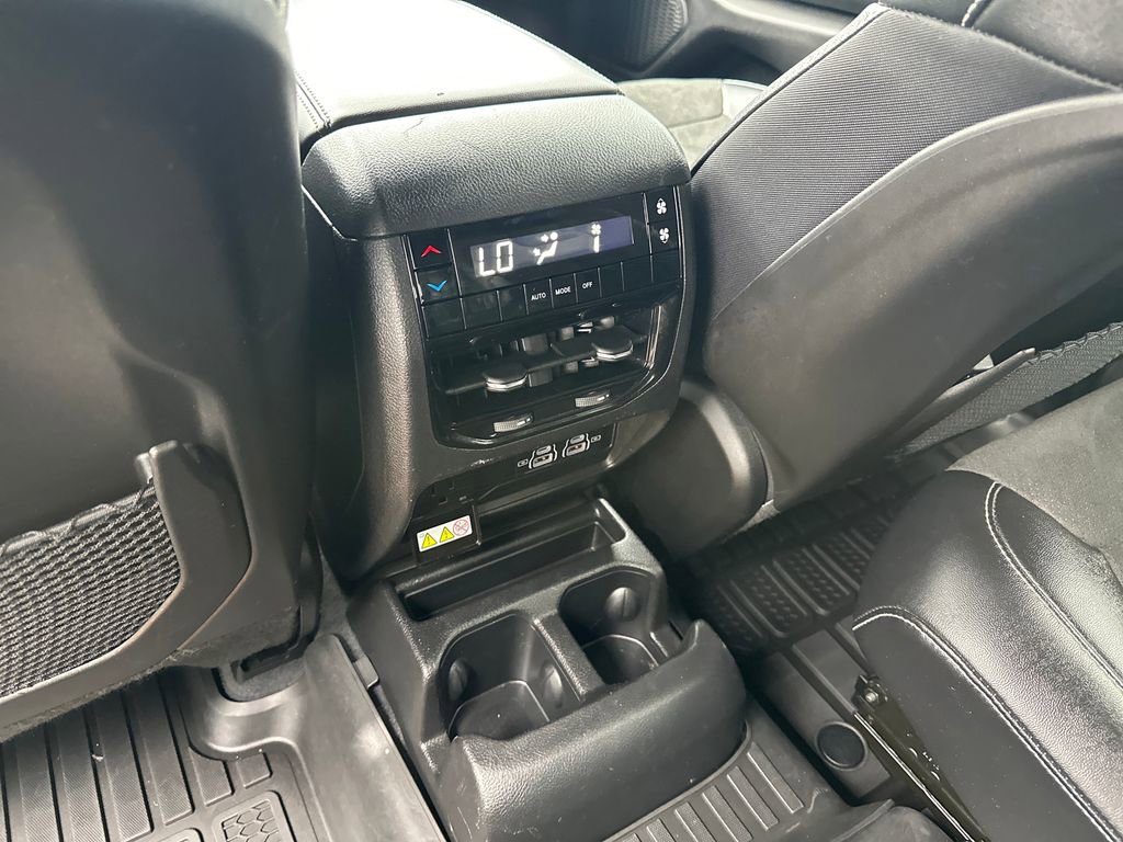 Used 2023 Jeep Grand Cherokee L Laredo RWD image 29
