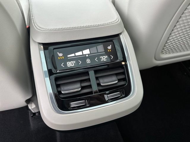 Certified 2023 Volvo XC90 B6 Plus AWD/4WD image 15