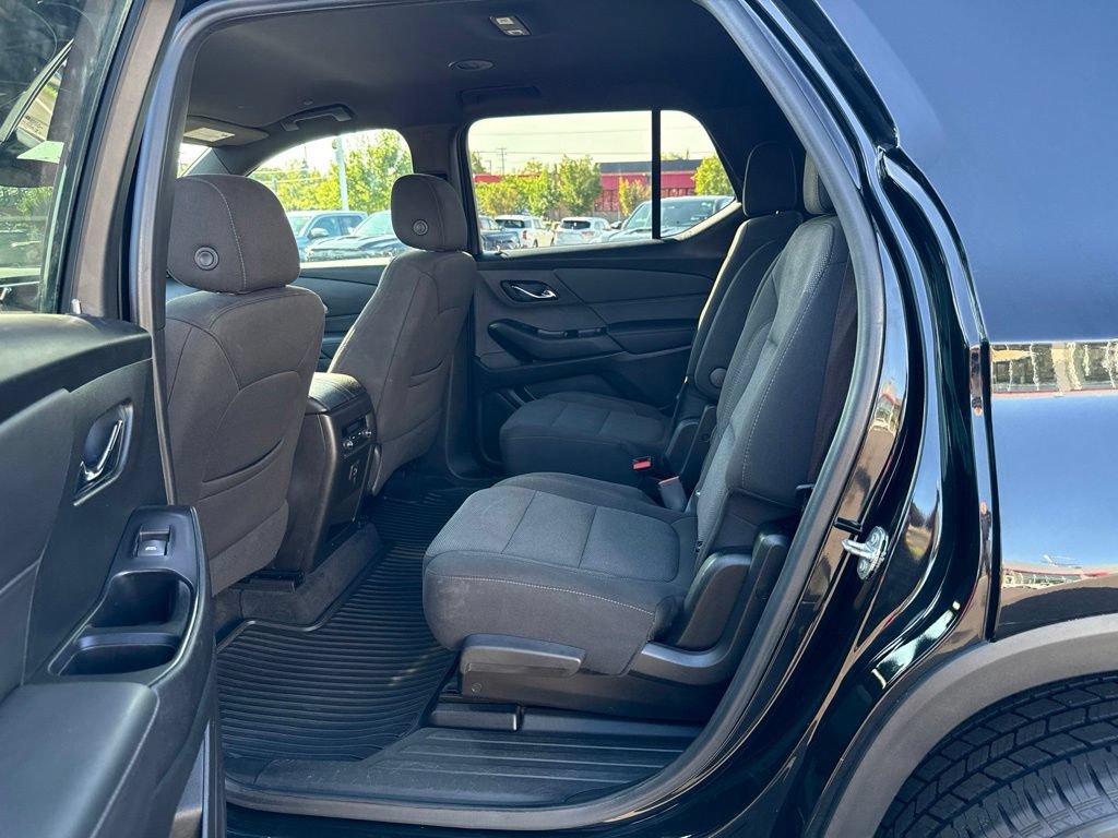 Used 2023 Chevrolet Traverse LT w/ Midnight/Sport Edition AWD/4WD image 10