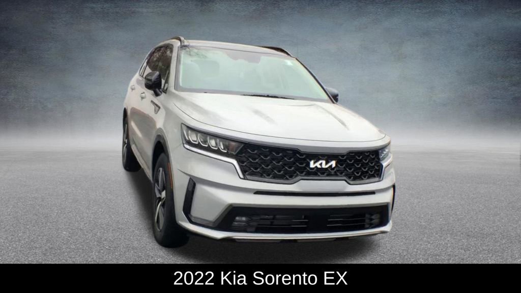 Used 2022 Kia Sorento EX w/ Panoramic Sunroof Package image 3
