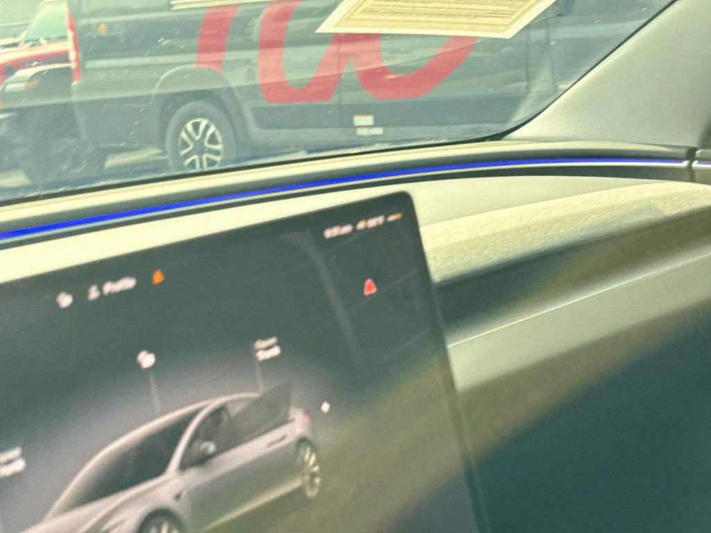 Used 2025 Tesla Model 3 Long Range image 25