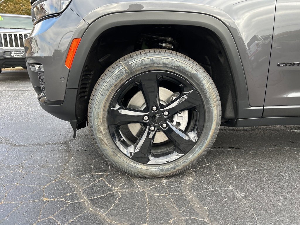 New 2025 Jeep Grand Cherokee L Limited image 3