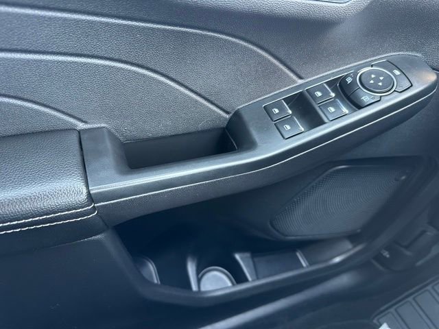 Used 2025 Ford Escape Platinum AWD/4WD image 36