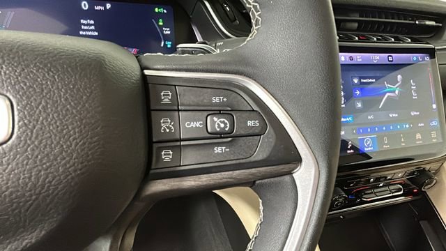 Used 2024 Jeep Grand Cherokee Limited 4xe w/ Luxury Tech Group II AWD/4WD image 17