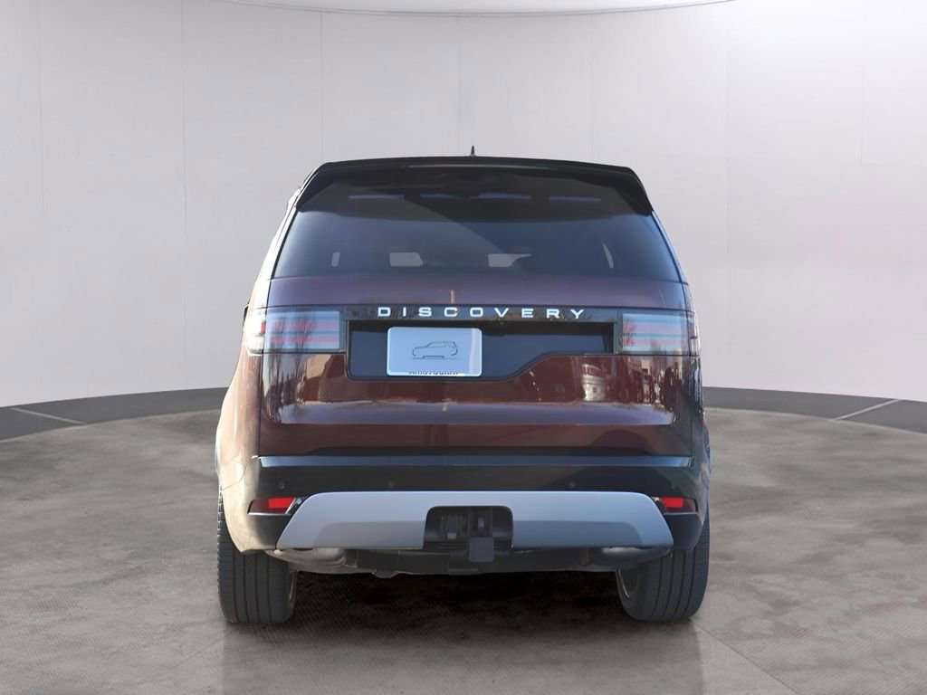 New 2026 Land Rover Discovery Limited Edition image 6