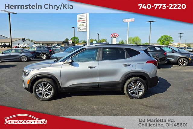 Used 2023 Kia Seltos S AWD/4WD image 4
