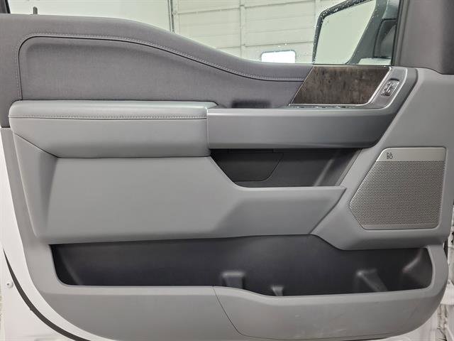 Used 2021 Ford F150 Lariat w/ Equipment Group 502A High image 17