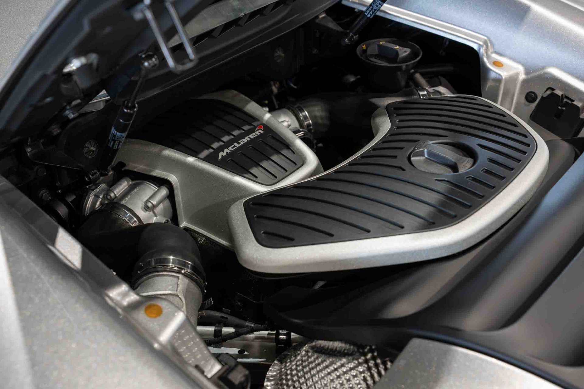 Used 2016 McLaren 650S Spider RWD image 64