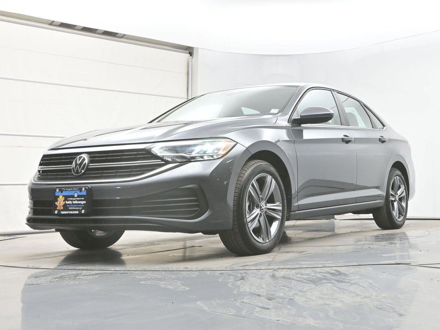 Certified 2023 Volkswagen Jetta SE image 24