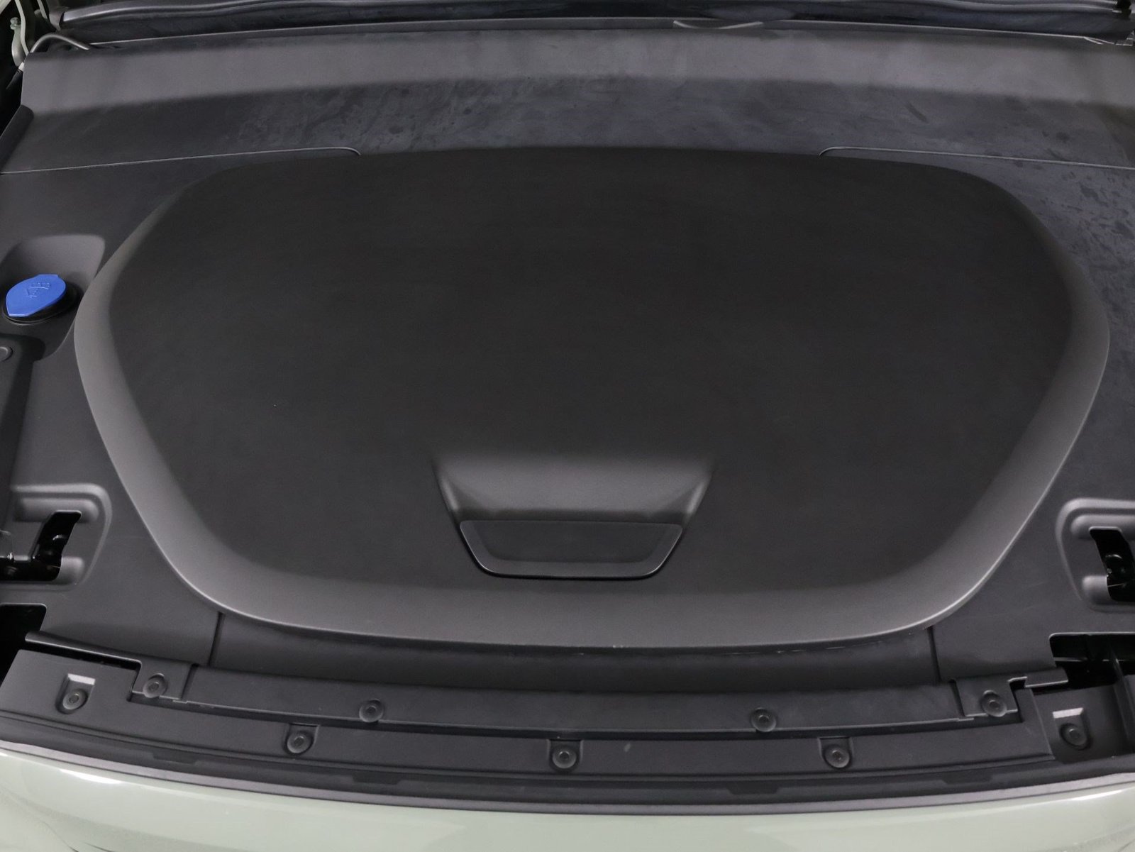 Certified 2023 Volvo C40 P8 Recharge Plus AWD/4WD image 24