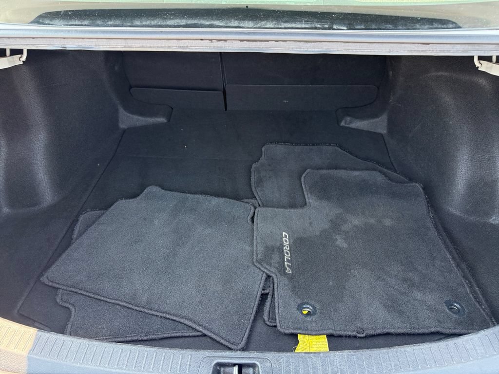 Certified 2024 Toyota Corolla LE FWD image 23