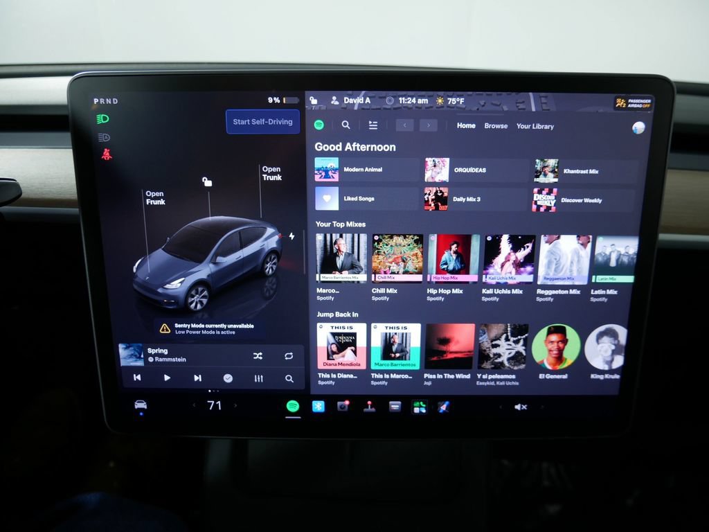 Used 2023 Tesla Model Y Long Range AWD/4WD image 30