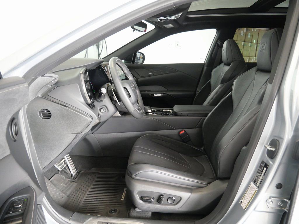 Used 2023 Lexus RX 500h F Sport image 11