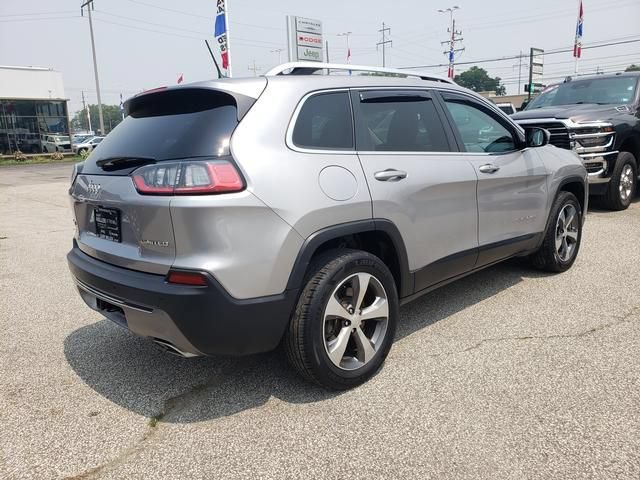 Used 2019 Jeep Cherokee Limited w/ Trailer Tow Group AWD/4WD image 4