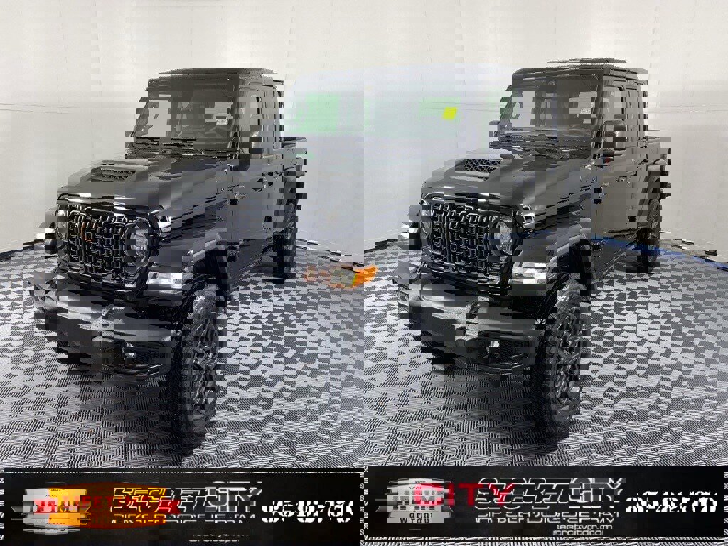 New 2025 Jeep Gladiator Sport image 3