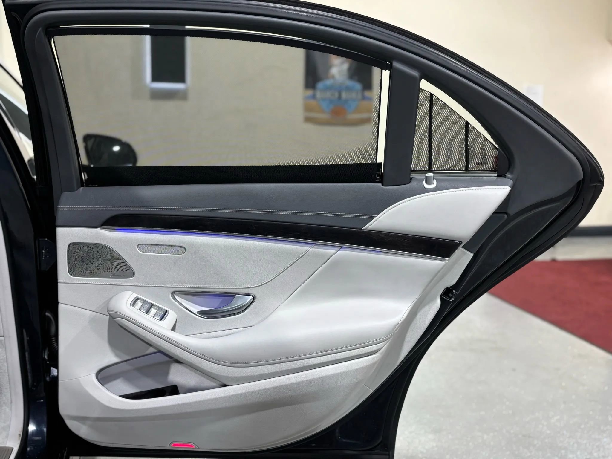 Used 2016 Mercedes-Benz S 550 Sedan image 14