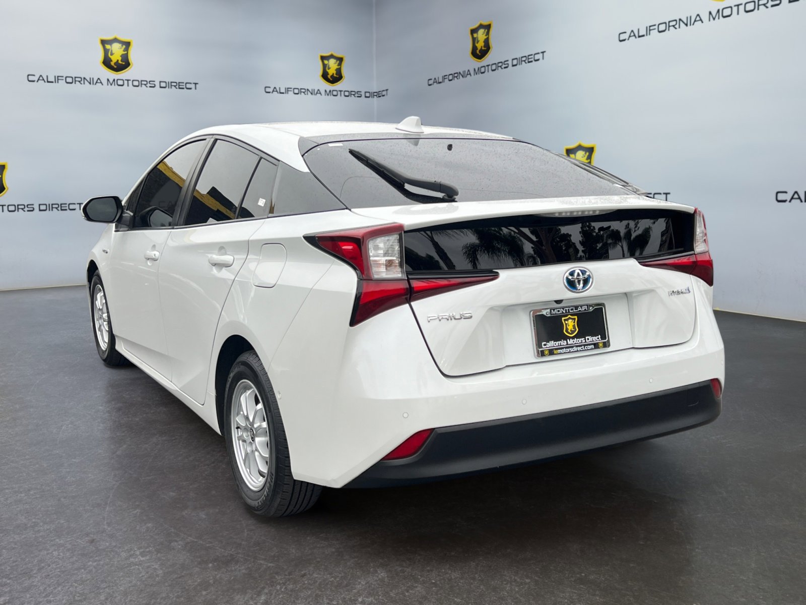 Used 2021 Toyota Prius LE w/ Carpet Mat Package (TMS) image 3