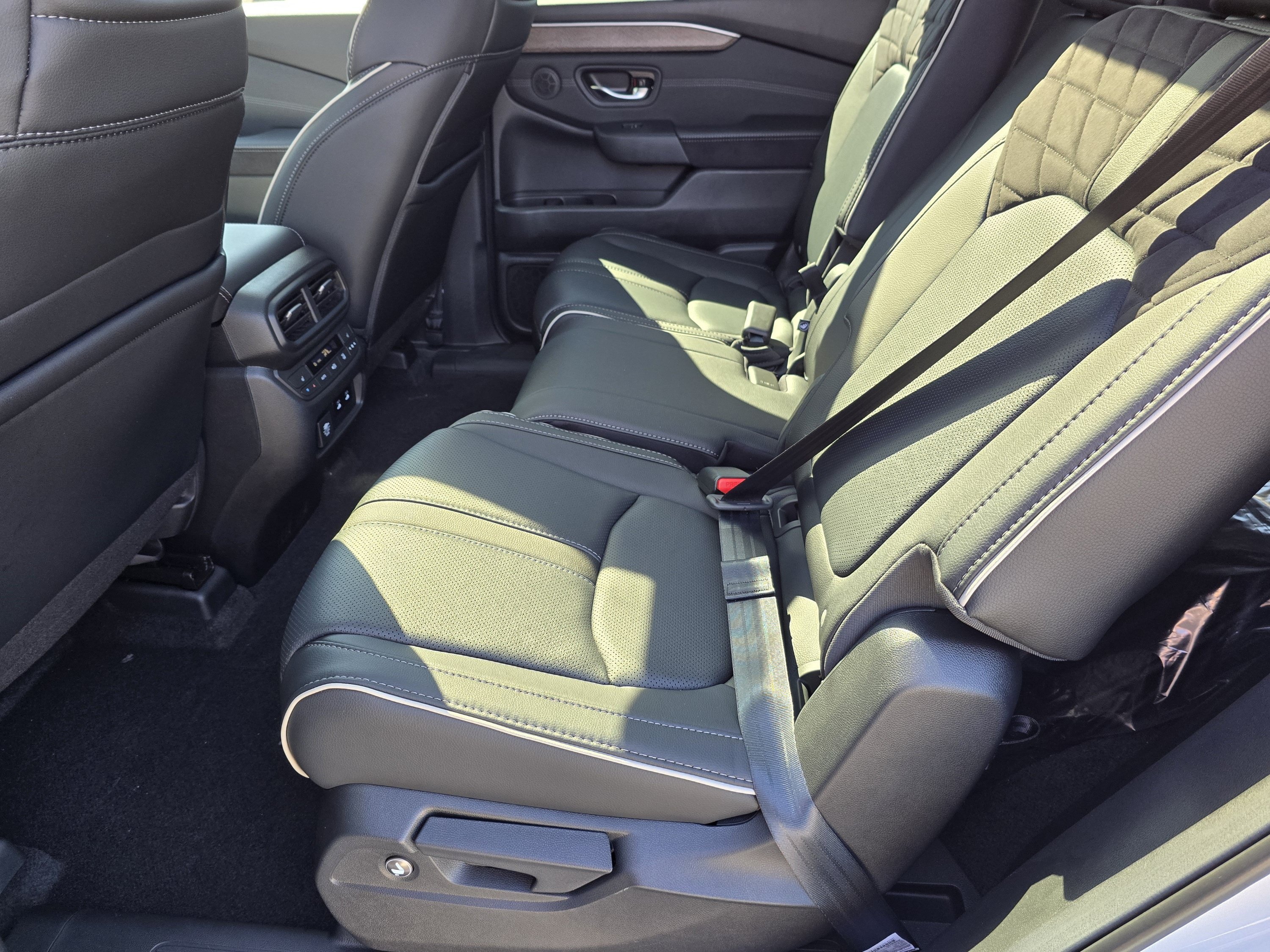 New 2026 Honda Pilot Elite image 6