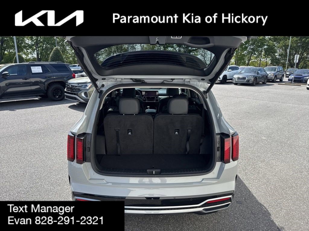 Used 2023 Kia Sorento EX w/ Panoramic Sunroof Package image 10