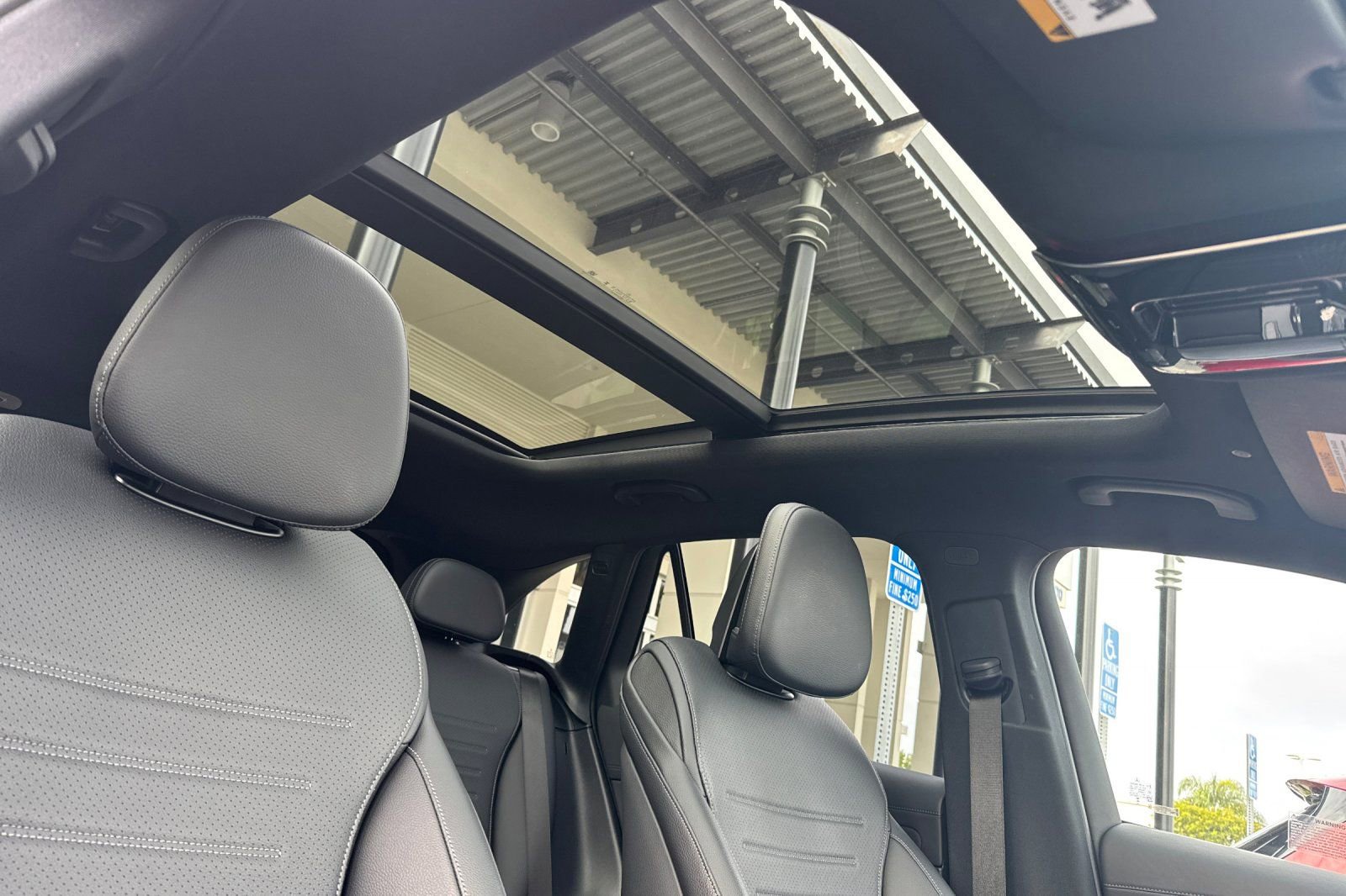 Certified 2025 Mercedes-Benz GLC 300 image 19