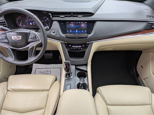 Used 2017 Cadillac XT5 Luxury w/ Driver Awareness Package image 16