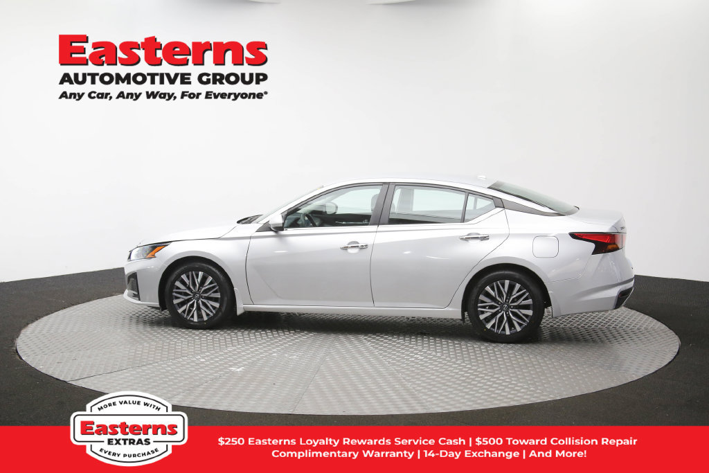 Used 2023 Nissan Altima 2.5 SV FWD image 62