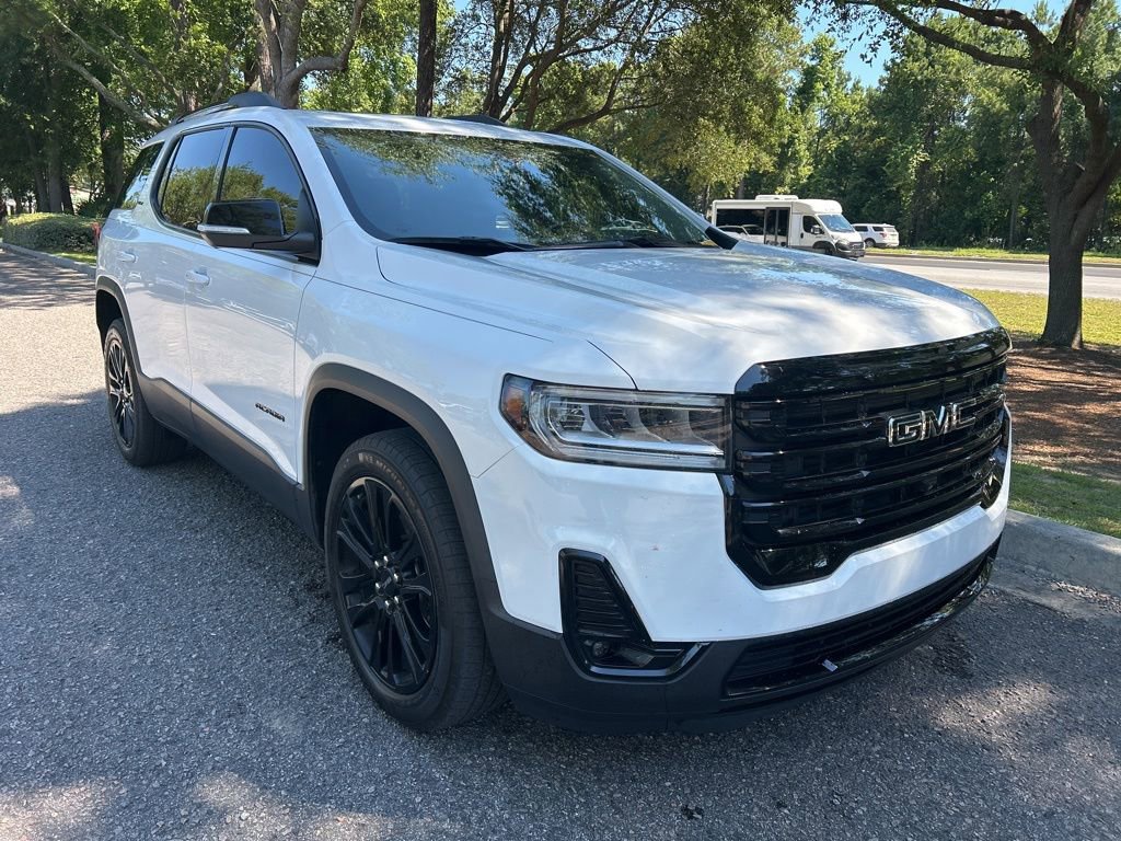 Used 2023 GMC Acadia SLT w/ Elevation Edition FWD image 4