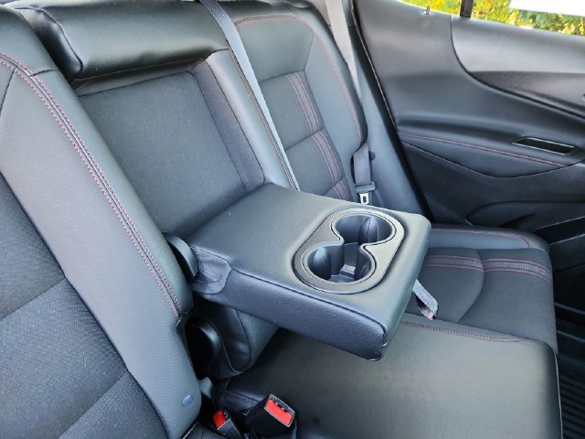 Used 2024 Chevrolet Equinox RS FWD image 31