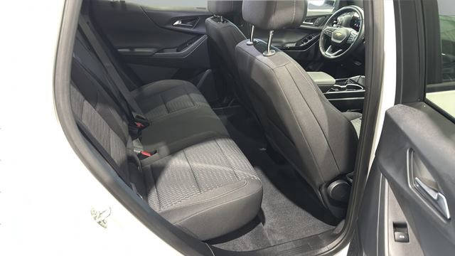 Used 2025 Chevrolet Equinox LT image 40