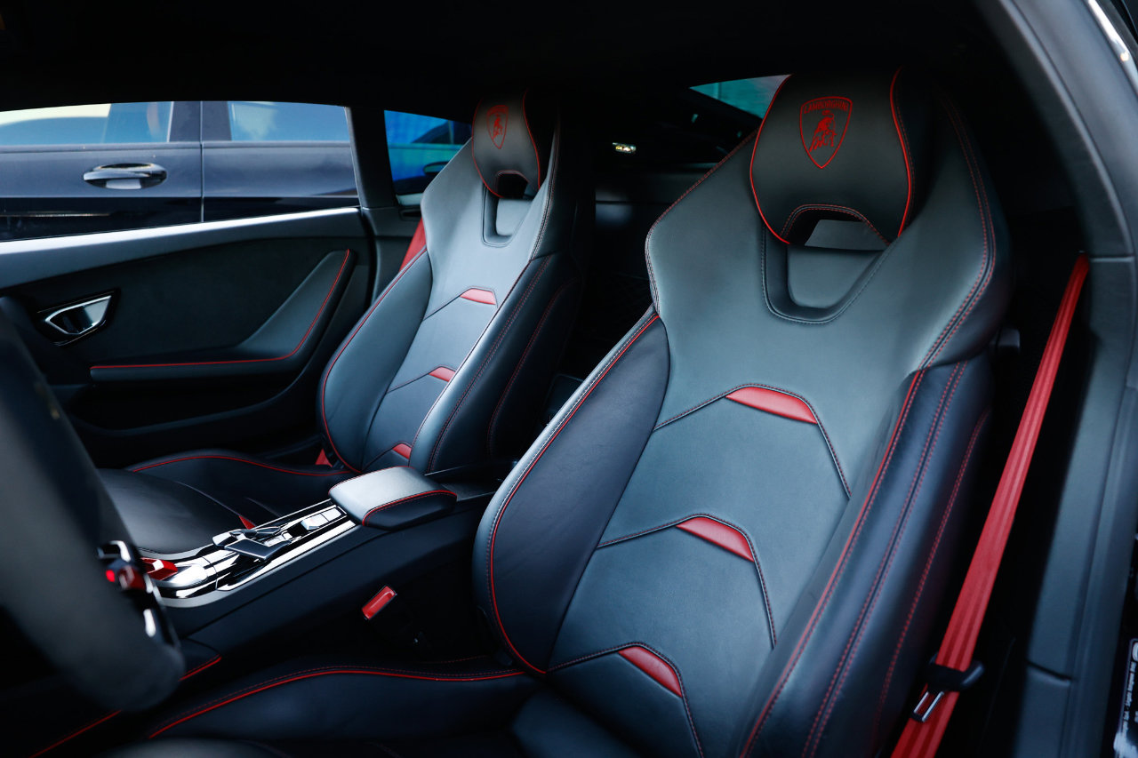 Used 2020 Lamborghini Huracan EVO image 7