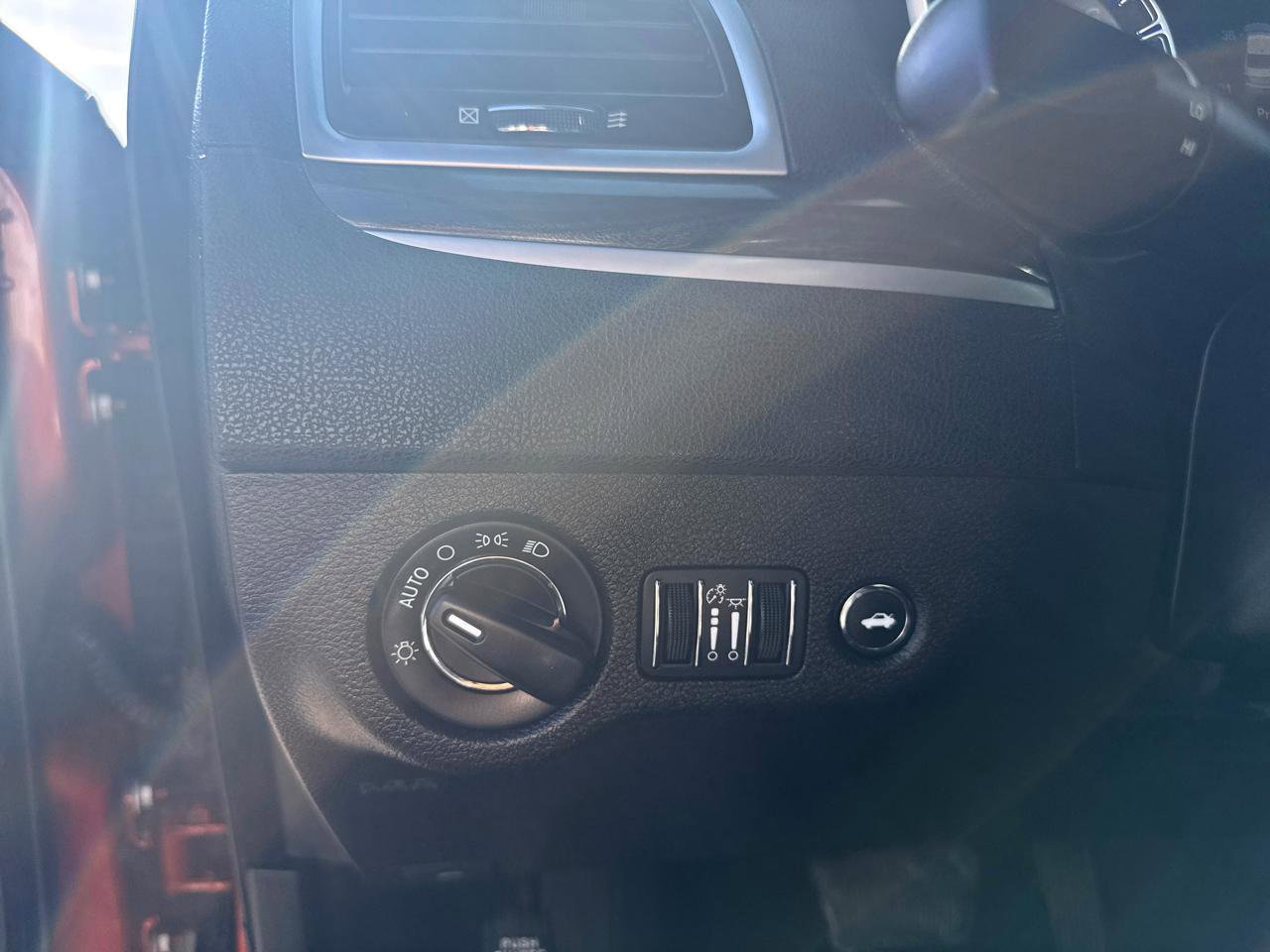 Used 2021 Chrysler 300 Touring w/ Sport Appearance Package image 24