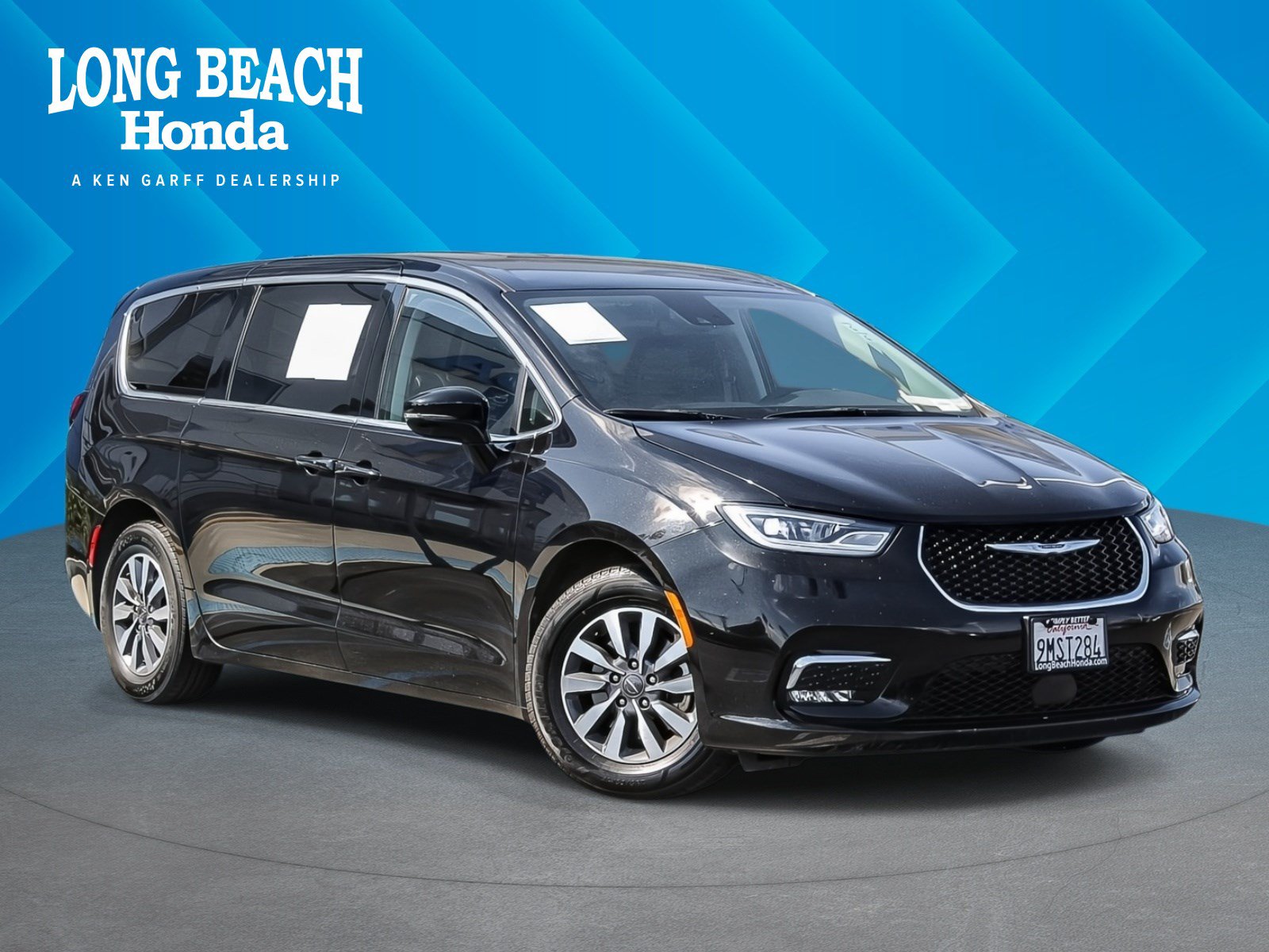 Used 2024 Chrysler Pacifica Limited