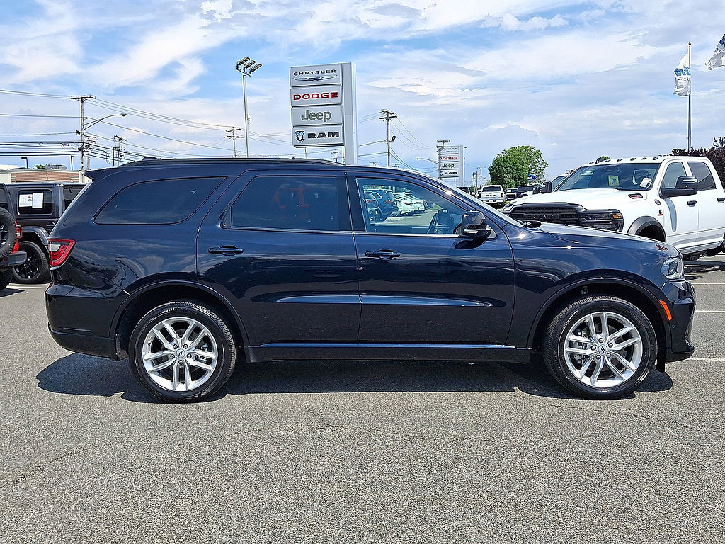 Used 2025 Dodge Durango GT AWD/4WD image 32