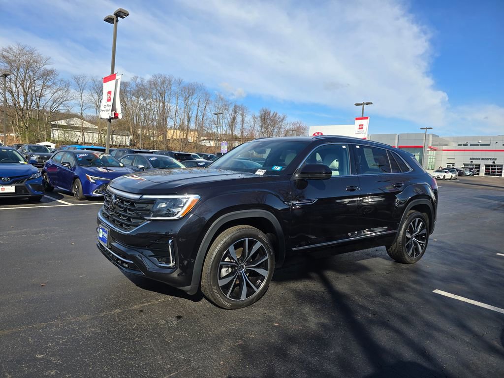 Used 2024 Volkswagen Atlas Cross Sport SEL Premium R-Line image 3