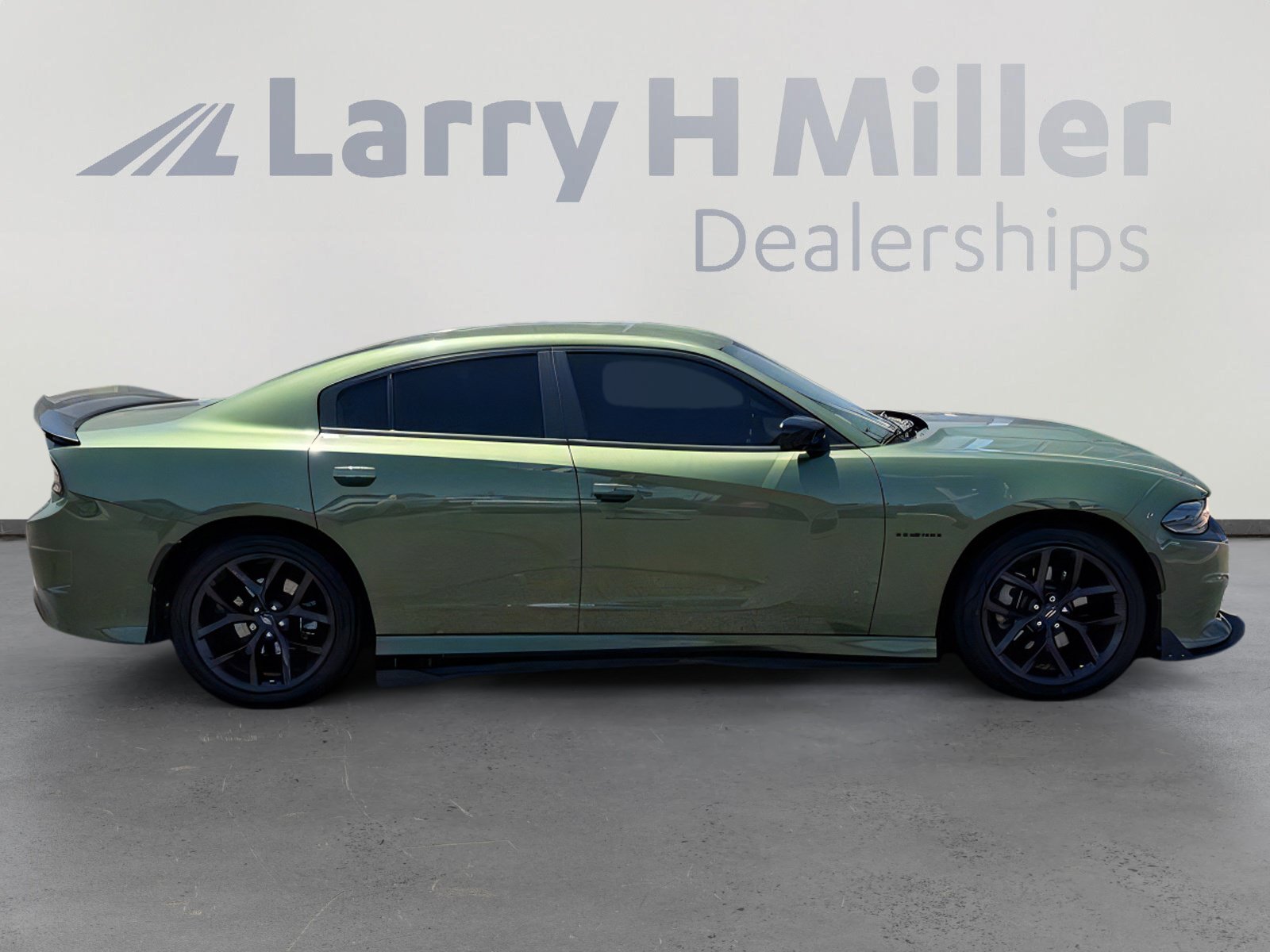 Used 2022 Dodge Charger R/T w/ Blacktop Package RWD image 7