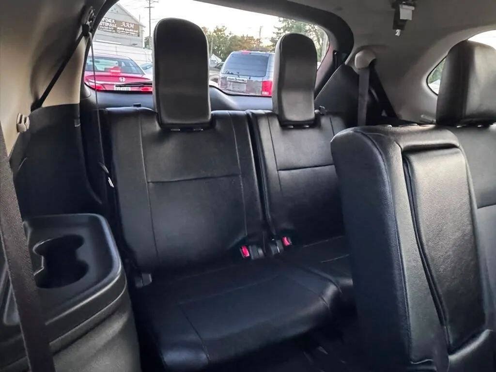 Used 2016 Mitsubishi Outlander GT AWD/4WD image 11
