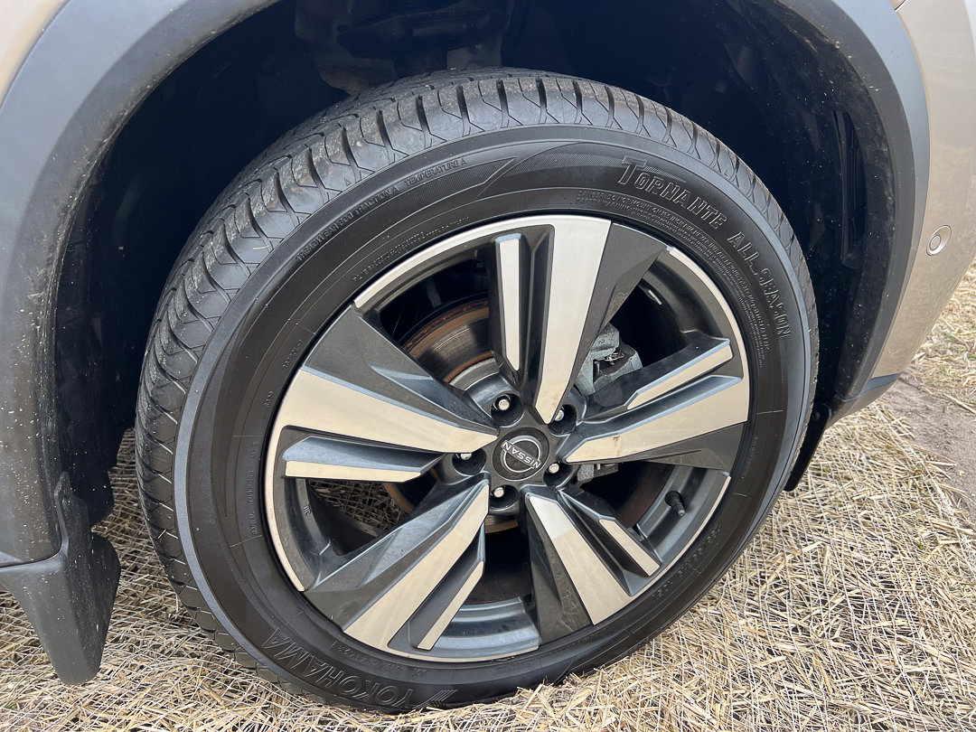 Used 2022 Nissan Rogue Platinum w/ Head-Up Display Package image 11